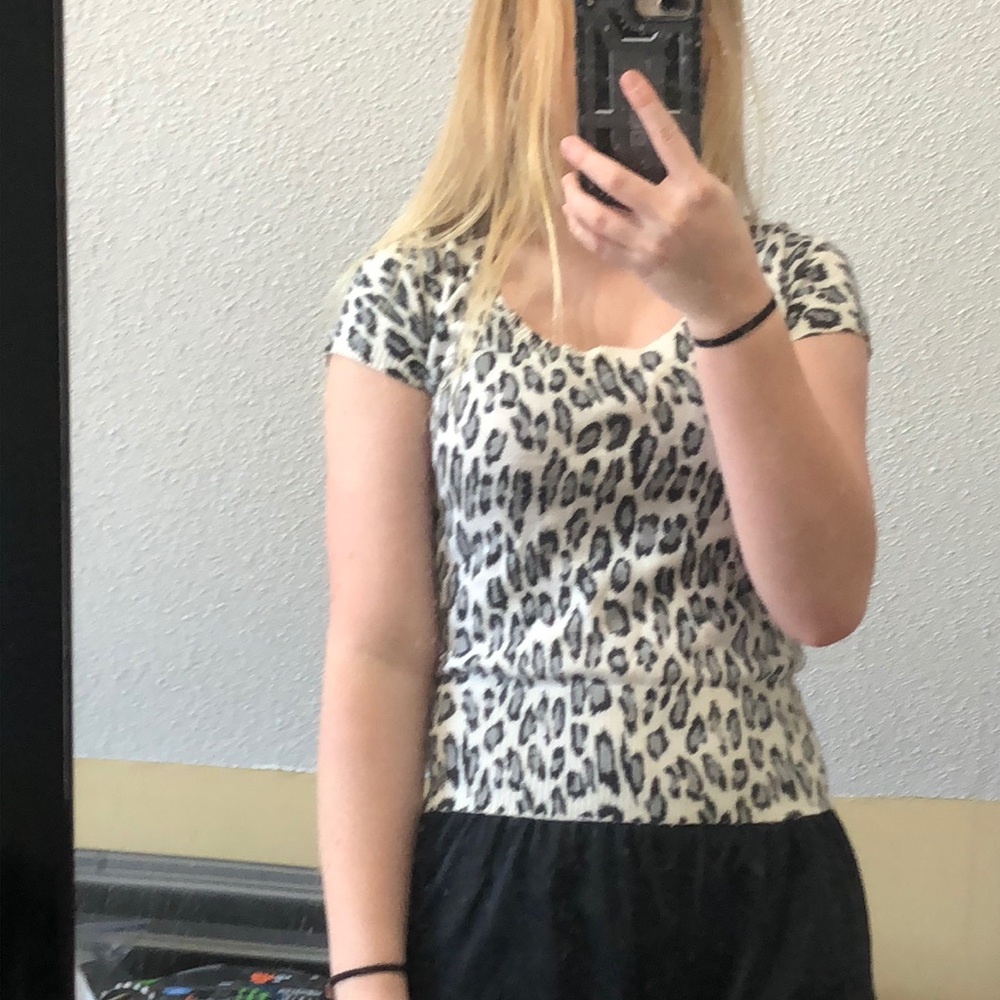 Forever 21 ribbed short sleeved sweater